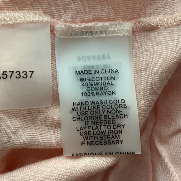 Vince Camuto Flutter Sleeve Tshirt Top - Picture 5 of 7